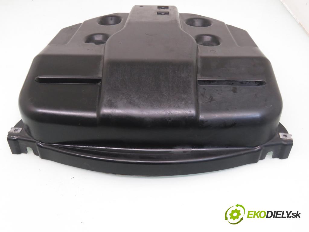 MERCEDES-BENZ KLASA GLK (X204) LIMUZYNA 2009 0,00 200 CDI (204.901) - OM 651.913 2143,00 kryt A2046900107