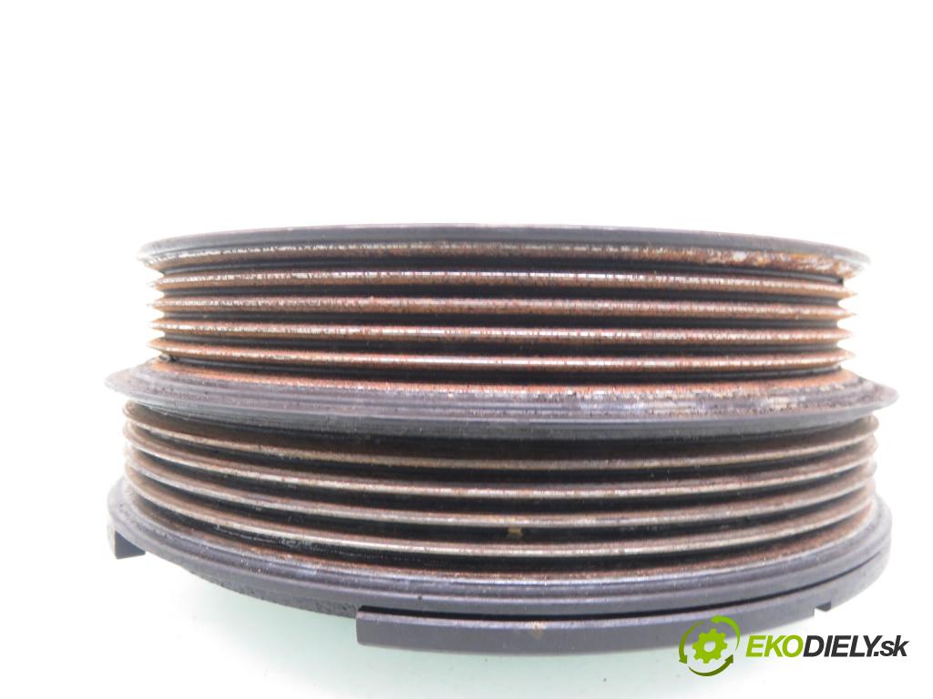 BMW 3 (E46) SEDAN 2000 100,00 320 d 136 - M47 D20 (204D1) 1951,00 Koleso kolesová Vačkového hriadeľa/kľuky