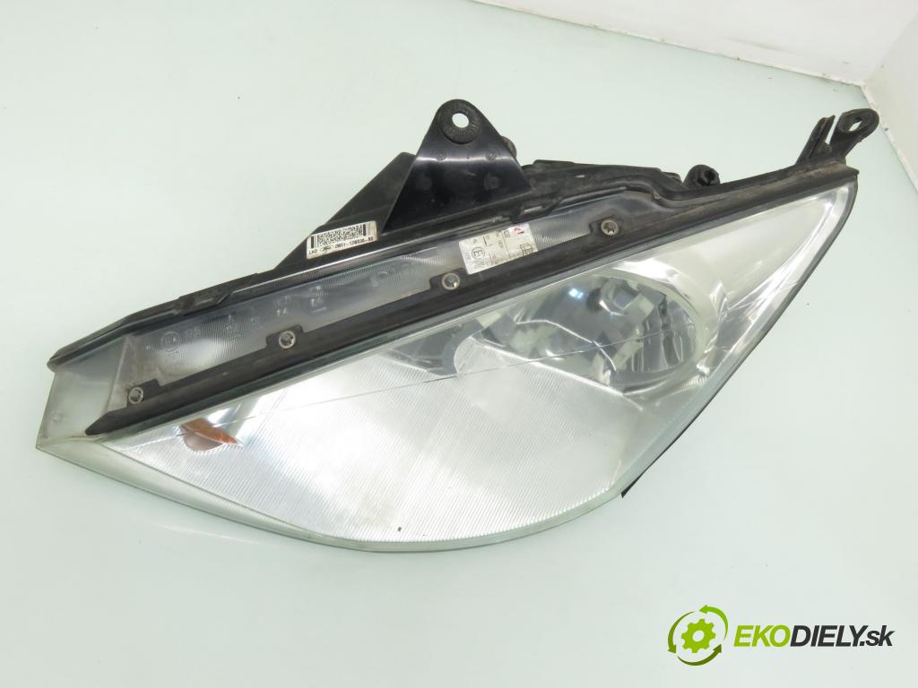 FORD FOCUS (DAW, DBW) HB 2002 66,00 1.8 TDDi 90 - C9DA 1753,00 Svetlo LP 2M5113W030BD