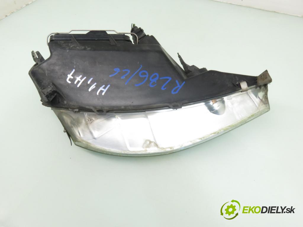 FORD FOCUS (DAW, DBW) HB 2002 66,00 1.8 TDDi 90 - C9DA 1753,00 Svetlo LP 2M5113W030BD