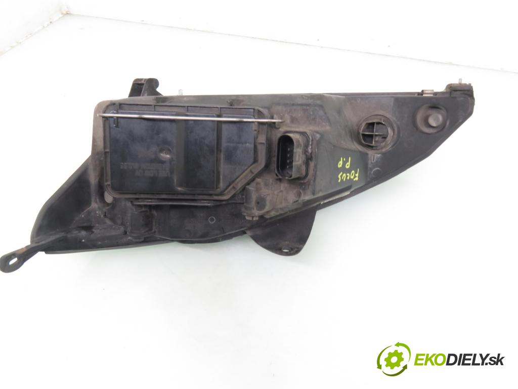 FORD FOCUS (DAW, DBW) HB 2002 66,00 1.8 TDDi 90 - C9DA 1753,00 Svetlo PP 2M5113W029BD