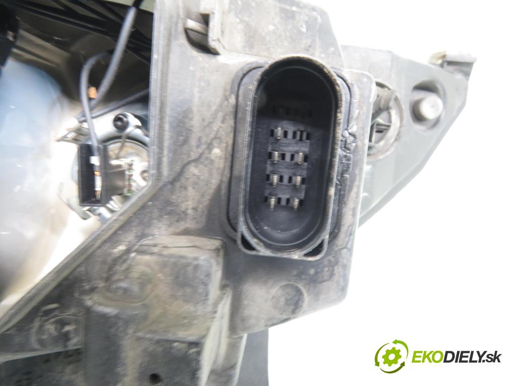 FORD FOCUS (DAW, DBW) HB 2002 66,00 1.8 TDDi 90 - C9DA 1753,00 Svetlo PP 2M5113W029BD