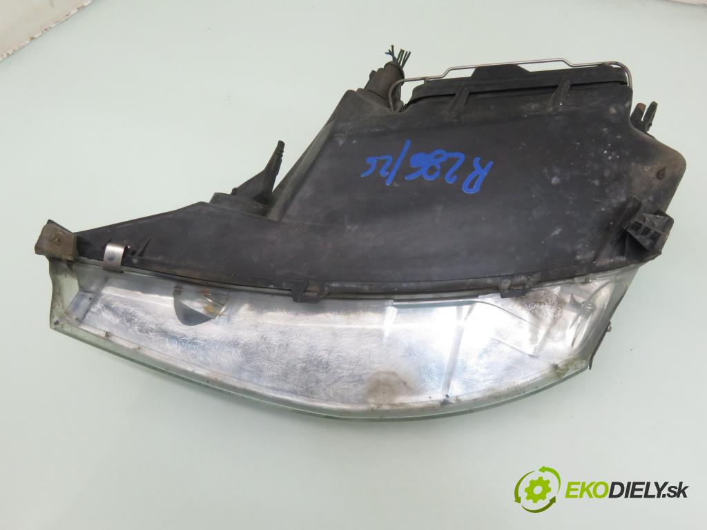 FORD FOCUS (DAW, DBW) HB 2002 66,00 1.8 TDDi 90 - C9DA 1753,00 Svetlo PP 2M5113W029BD