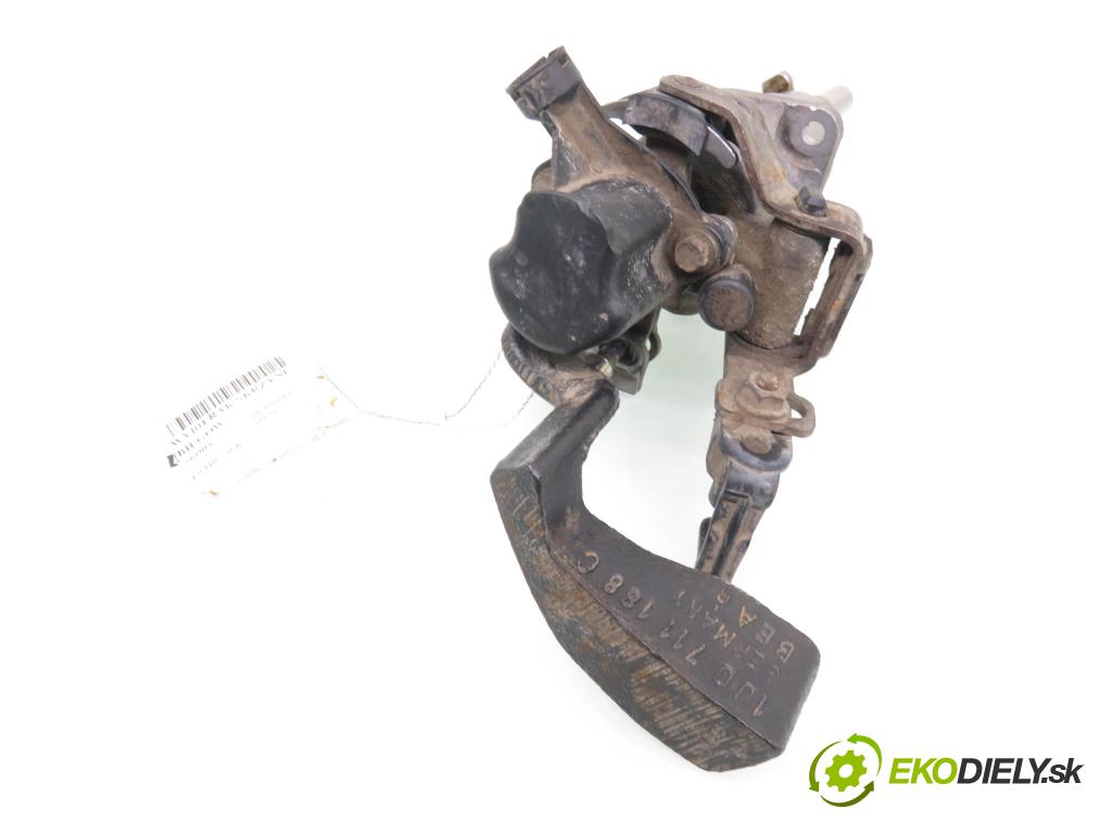 SKODA OCTAVIA I (1U2) SEDAN 1997 66,00 1.9 TDI 90- AGR 1896,00 Kulisa prevodovky 1J0711188C