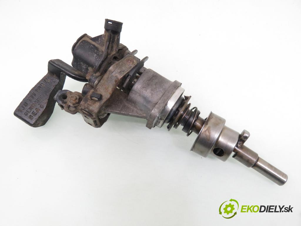 SKODA OCTAVIA I (1U2) SEDAN 1997 66,00 1.9 TDI 90- AGR 1896,00 Kulisa prevodovky 1J0711188C