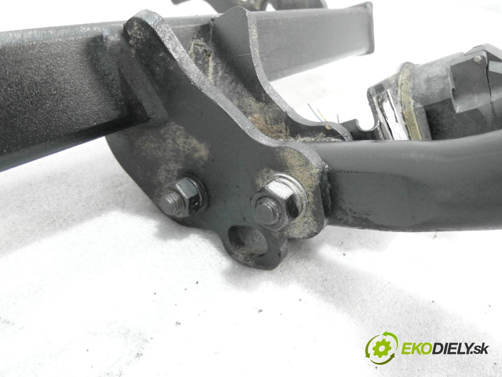 CITROEN XSARA PICASSO (N68) MINIVAN 2005 80,00 1.6 HDi - 9HZ (DV6TED4) 1560,00 Hák