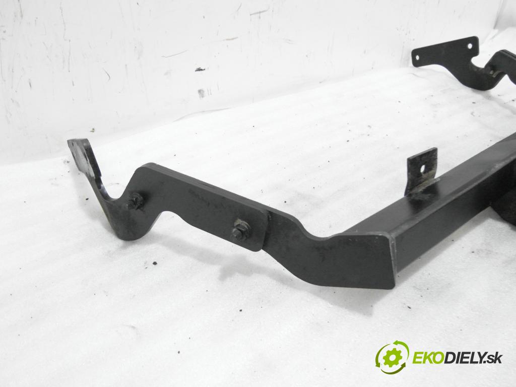 CITROEN XSARA PICASSO (N68) MINIVAN 2005 80,00 1.6 HDi - 9HZ (DV6TED4) 1560,00 Hák