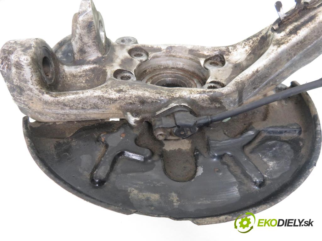 AUDI A4 Avant (8E5, B6) KOMBI 2002 96,00 2 - ALT 1984,00 náboj LP ABS