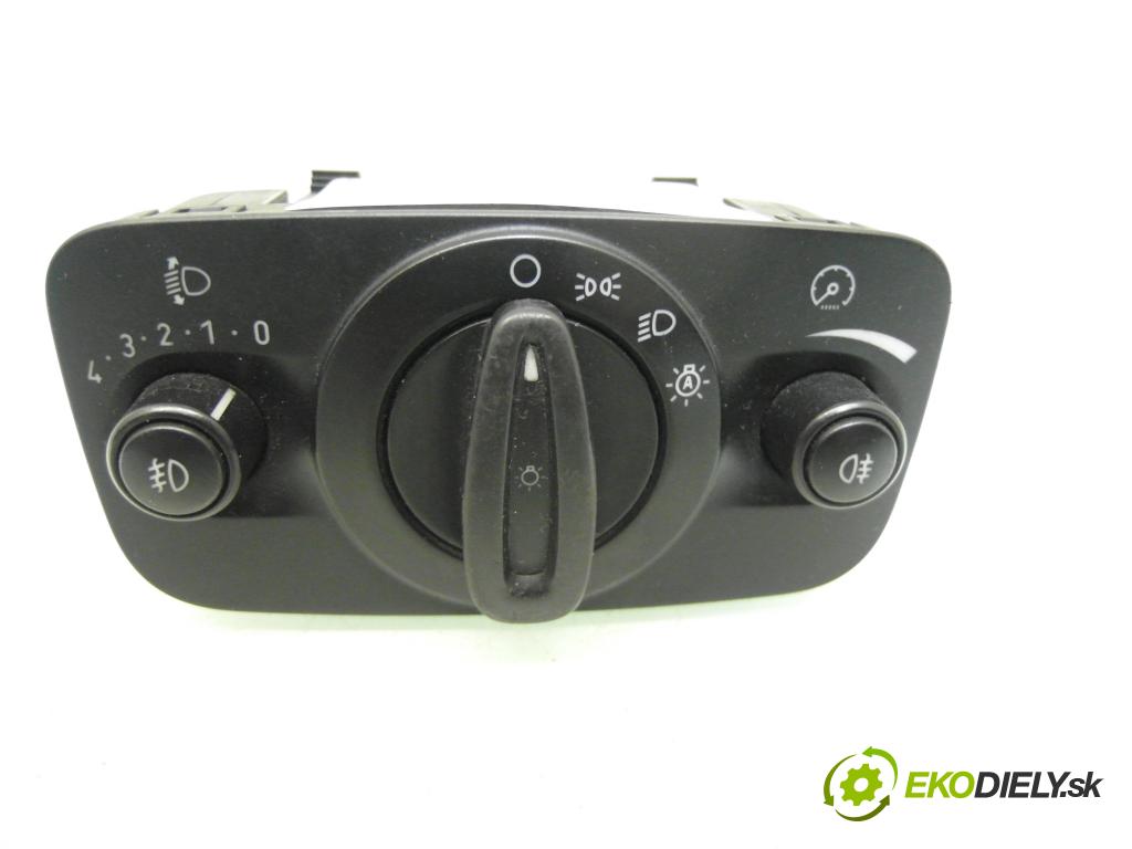 FORD MONDEO IV (BA7) LIFTBACK 2008 92,00 1.8 TDCi - QYBA 1753,00 prepínač svetlá 10003926 ; 8G9T13A024CA