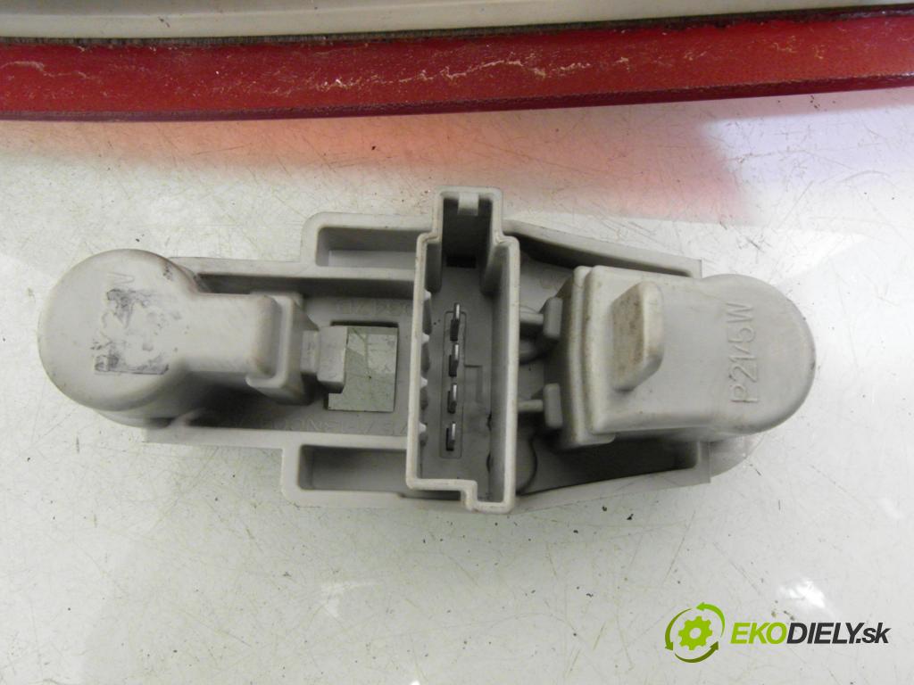 FORD MONDEO IV (BA7) LIFTBACK 2008 92,00 1.8 TDCi - QYBA 1753,00 Svetlo pravé zadné 7S7113404A