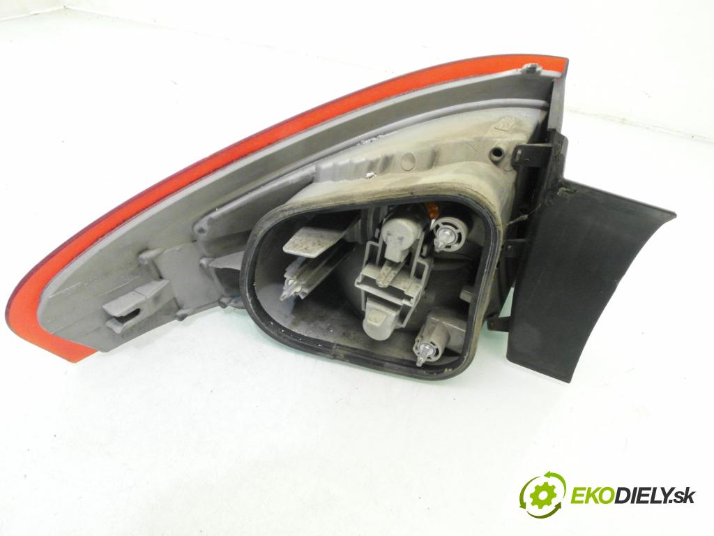 FORD MONDEO IV (BA7) LIFTBACK 2008 92,00 1.8 TDCi - QYBA 1753,00 Svetlo pravé zadné 7S7113404A