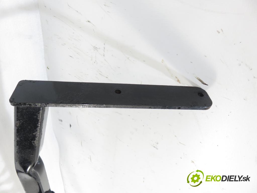 SKODA FABIA I SEDAN (6Y3) HB 2003 50,00 1.4 MPI 68 - AME 1397,00 Hák