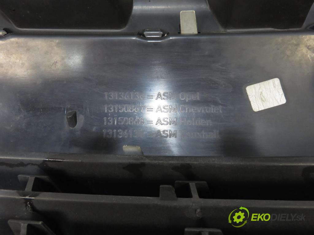 OPEL ZAFIRA B (A05) MINIVAN 2007 88,00 1.9 CDTI 8V 120 - Z 19 DT 1910,00 Mriežka / maska 13136136 ; 13150867 ; 13150868