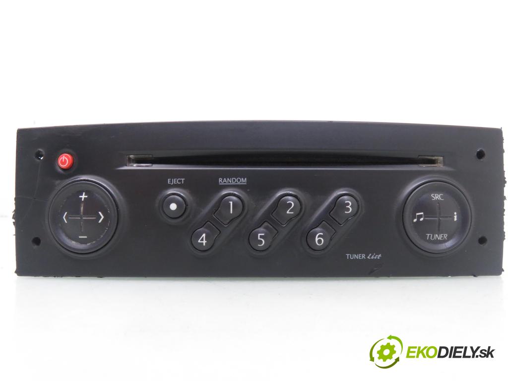 RENAULT SCENIC II (JM0/1_) MINIVAN 2005 78,00 1.5 dCi 106 - K9K 732 1461,00 RADIO CD 8200300858