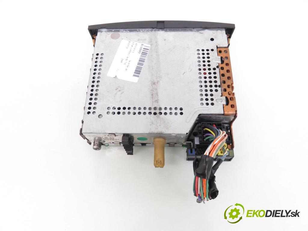 RENAULT SCENIC II (JM0/1_) MINIVAN 2005 78,00 1.5 dCi 106 - K9K 732 1461,00 RADIO CD 8200300858