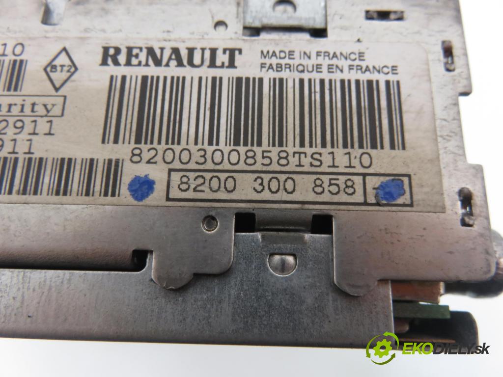 RENAULT SCENIC II (JM0/1_) MINIVAN 2005 78,00 1.5 dCi 106 - K9K 732 1461,00 RADIO CD 8200300858