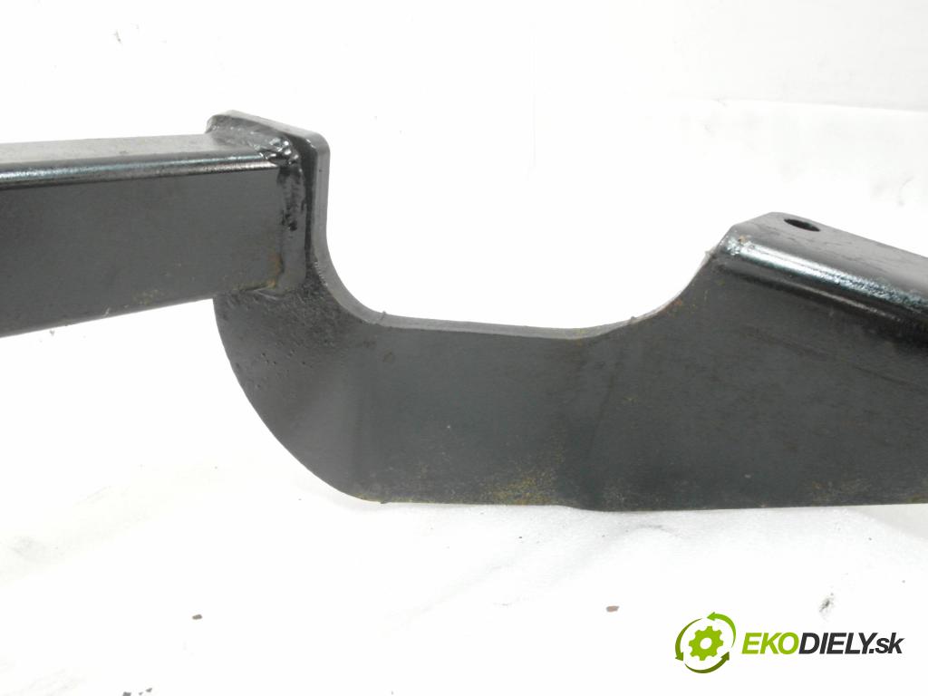 CITROEN C-CROSSER (EP_) SUV 2011 115,00 2.2 HDi 160 - 4HN (DW12MTED4) 2179,00 Hák