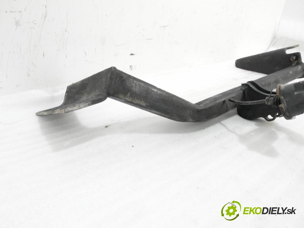 OPEL ASTRA G Kombi (T98) KOMBI 1999 60,00 2.0 DI - X 20 DTL 1995,00 Hák