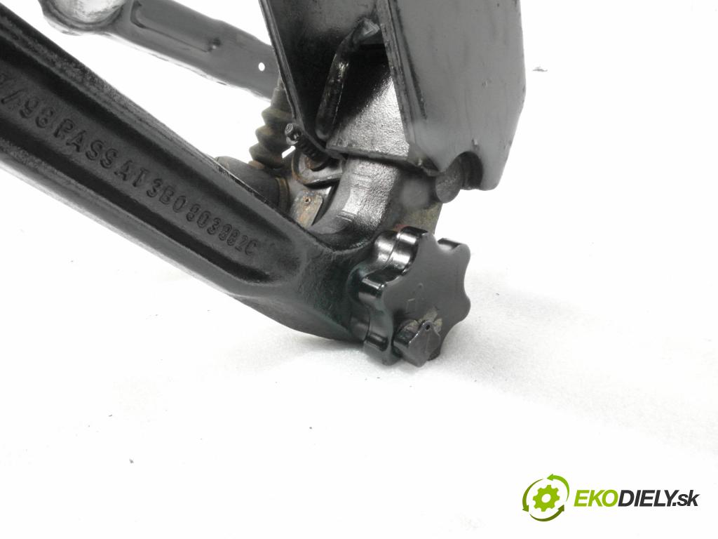 VW PASSAT B5 Variant (3B5) KOMBI 1999 85,00 1.9 TDI - ATJ 1896,00 Hák