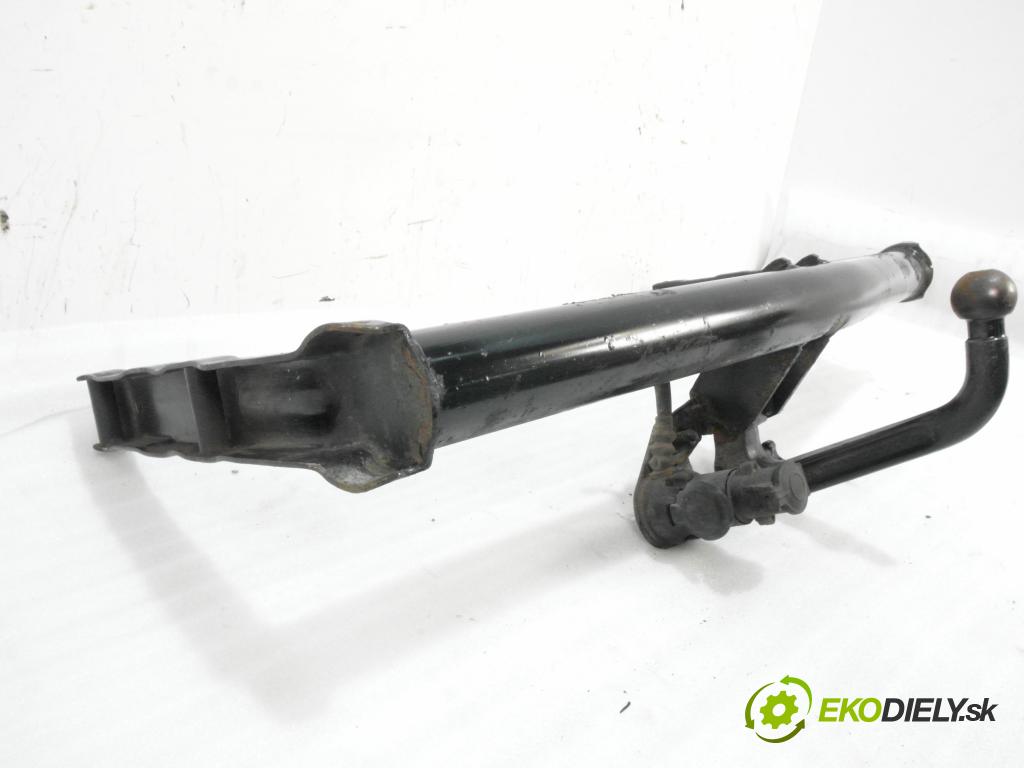 VW PASSAT B5 Variant (3B5) KOMBI 1999 85,00 1.9 TDI - ATJ 1896,00 Hák