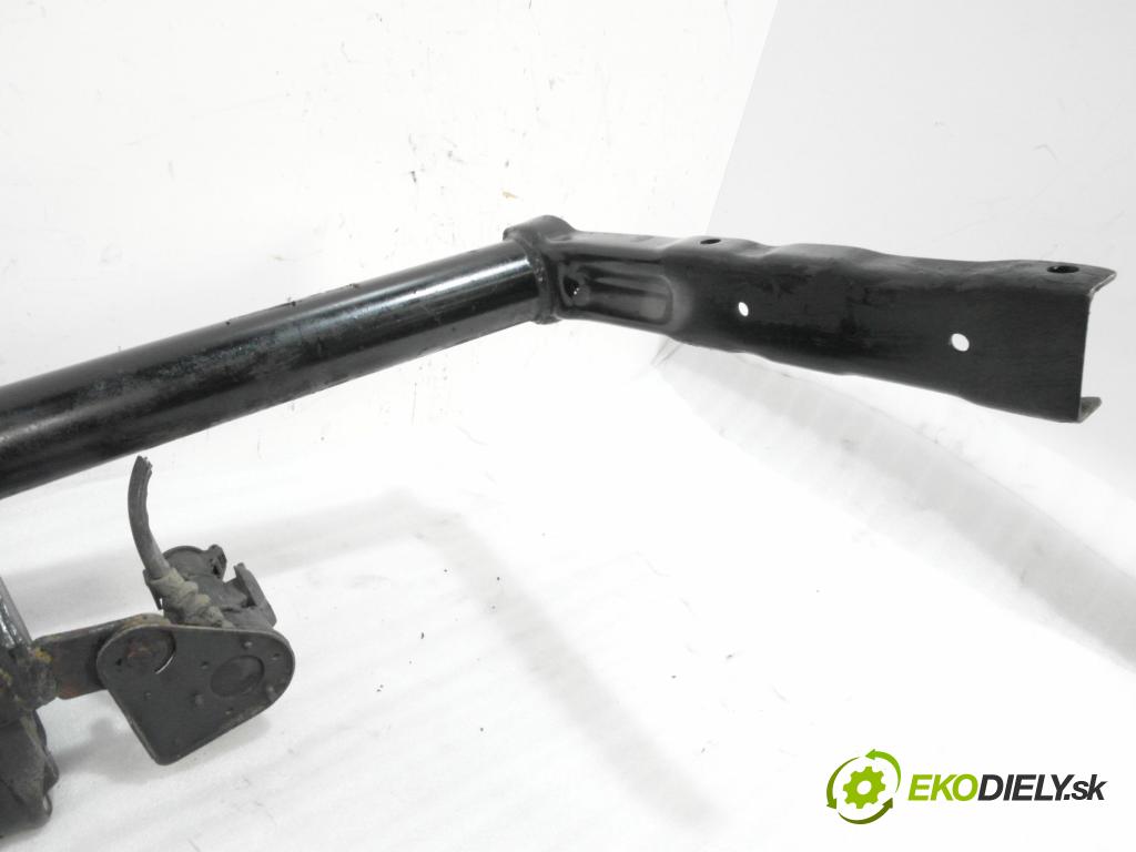 VW PASSAT B5 Variant (3B5) KOMBI 1999 85,00 1.9 TDI - ATJ 1896,00 Hák