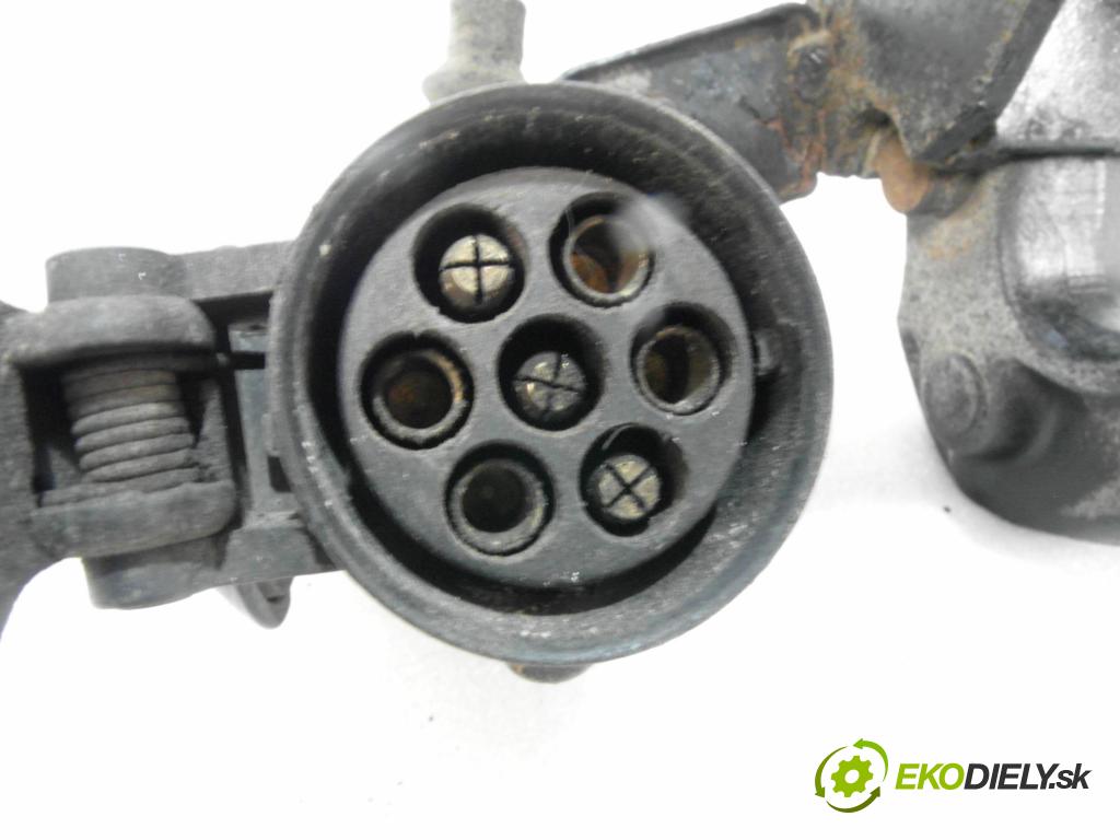 VW PASSAT B5 Variant (3B5) KOMBI 1999 85,00 1.9 TDI - ATJ 1896,00 Hák