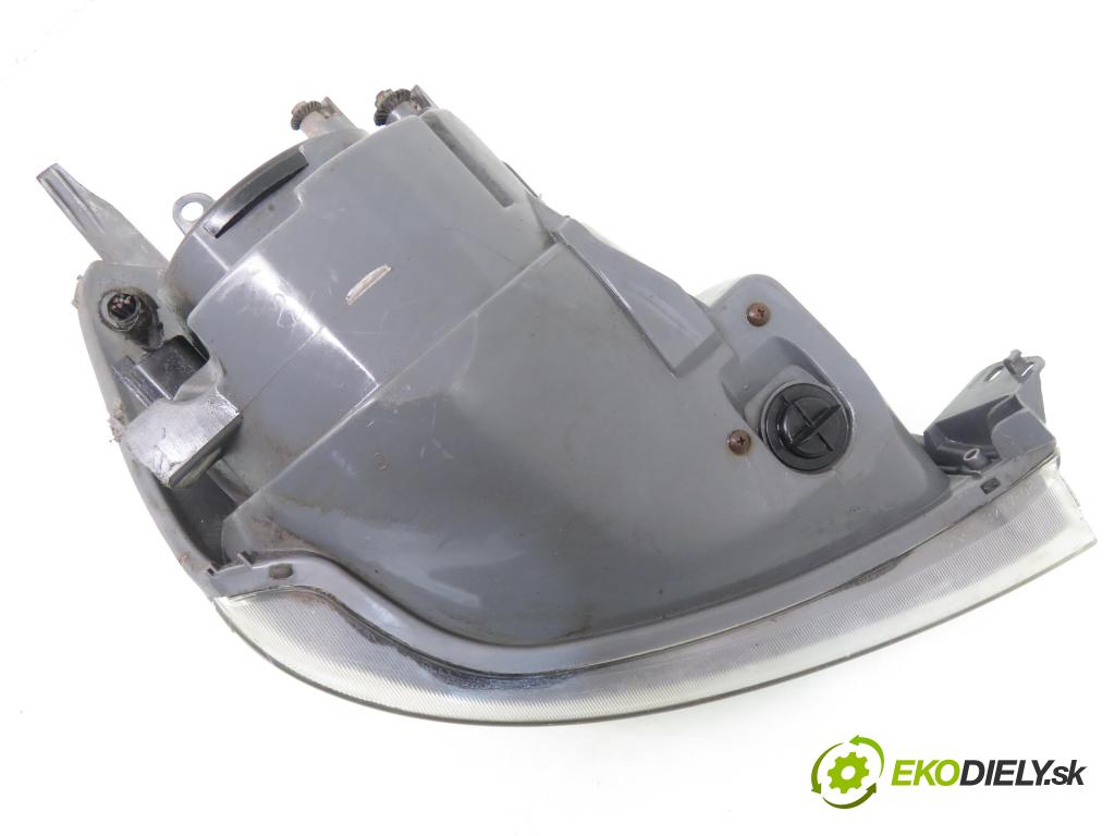 FORD FIESTA V (JH_, JD_) HB 2006 50,00 1.4 TDCi 8V 68 - F6JA 1399,00 Svetlo LP