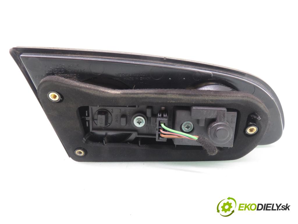 SEAT IBIZA III (6L1) HB 2004 47,00 1.9 SDI - ASY 1896,00 Svetlo pravé zadné kufor 6L6945094F ; 6L6945108 ; 6L6945094D