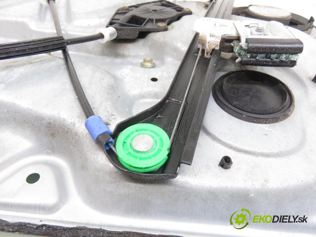 VW PASSAT B5.5 Variant (3B6) KOMBI 2002 85,00 2 - AZM 1984,00 Mechanizmus okien 3B4837755D ; 3B4837751L