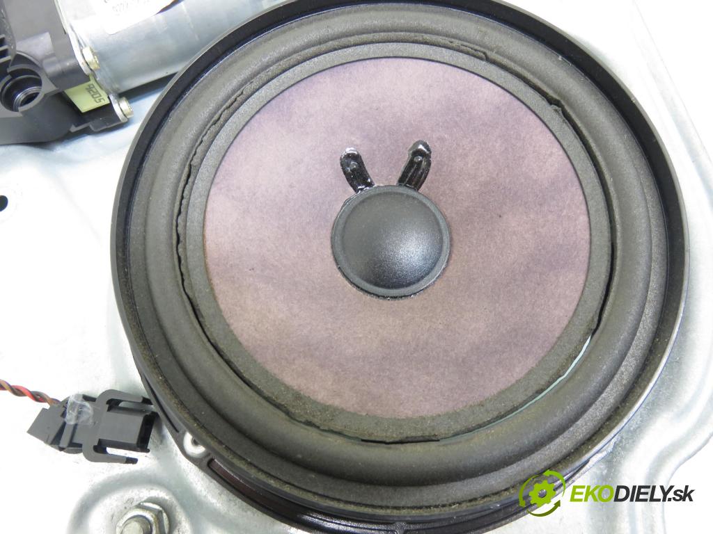 VW PASSAT B5.5 Variant (3B6) KOMBI 2002 85,00 2 - AZM 1984,00 Mechanizmus okien 3B4837755D ; 3B4837751L