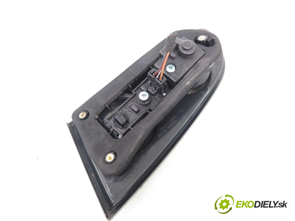 SEAT IBIZA III (6L1) HB 2004 47,00 1.9 SDI - ASY 1896,00 Svetlo ľavé zadné kufor S6L6945093F ; S6L6945093D