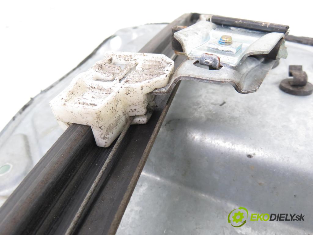 VW PASSAT B5.5 Variant (3B6) KOMBI 2002 85,00 2 - AZM 1984,00 Mechanizmus okien 3B4837756D