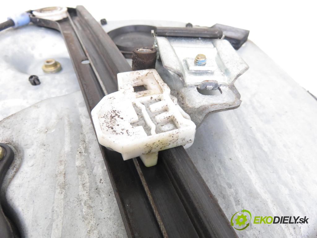 VW PASSAT B5.5 Variant (3B6) KOMBI 2002 85,00 2 - AZM 1984,00 Mechanizmus okien 3B4837756D