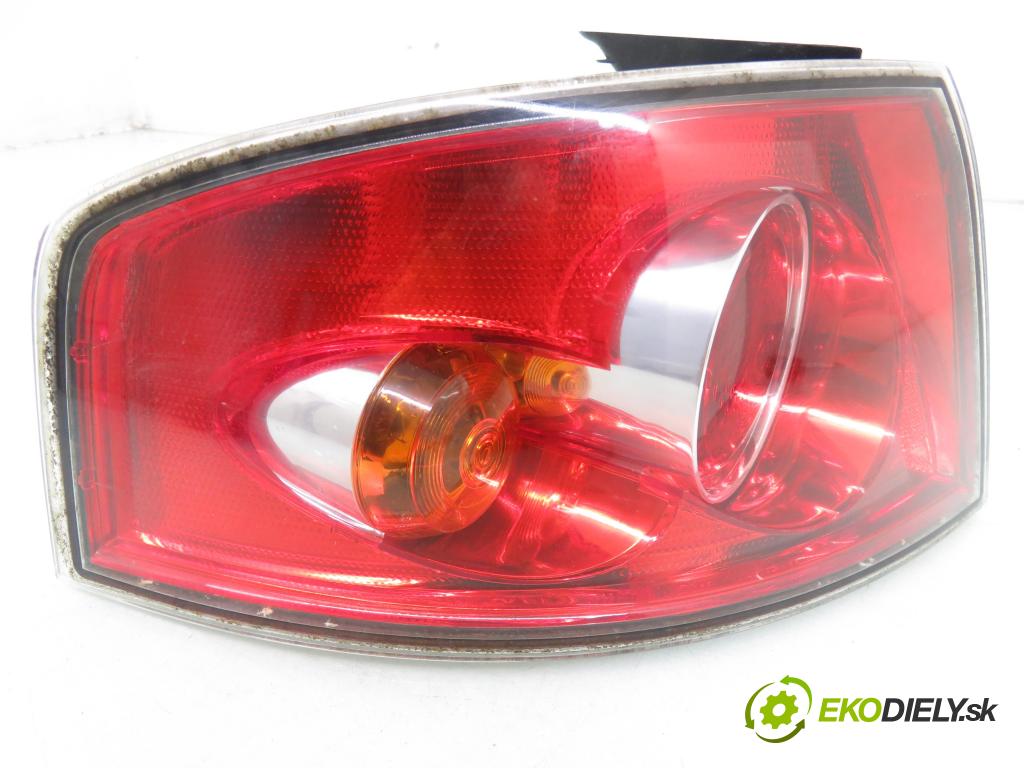 SEAT IBIZA III (6L1) HB 2004 47,00 1.9 SDI - ASY 1896,00 Svetlo ľavé zadné 6L6945095A ; 6L6945111 ; 6L6945095B