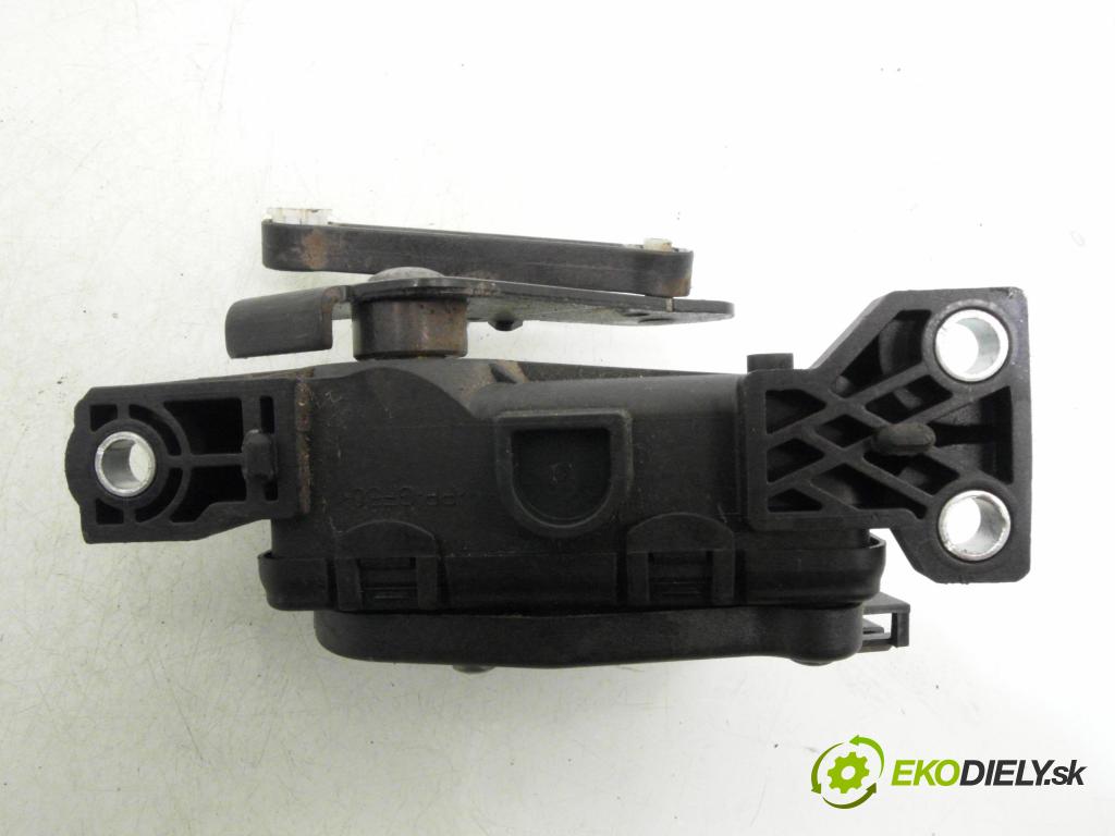 RENAULT CLIO II (BB_, CB_) HB 2002 48,00 1.5 dCi 65 - K9K 704 1461,00 Potenciometer plynu 6PV00811924 ; 8200089851 (Potenciometer plynového pedálu)