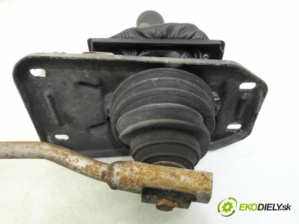 AUDI 80 (8C, B4) SEDAN 1993 66,00 2.0 90 - ABT 1984,00 ZVEDÁK: