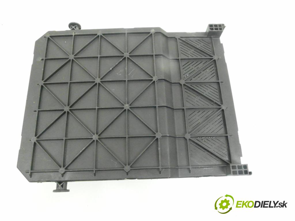 CITROEN C3 I (FC_) HB 2003 80,00 1.6 16V - NFU (TU5JP4) 1587,00 MODUL BSI 9649811380 ; S118085300