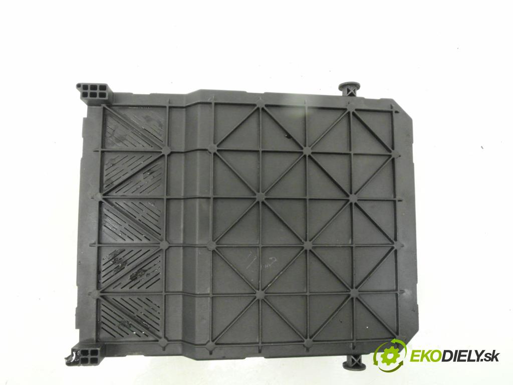 CITROEN C3 I (FC_) HB 2003 80,00 1.6 16V - NFU (TU5JP4) 1587,00 MODUL BSI 9649811380 ; S118085300