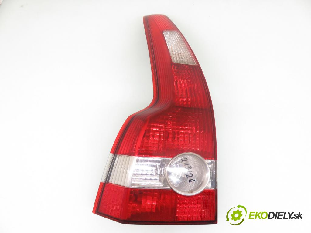 VOLVO V50 (MW) KOMBI 2005 100,00 2.0 D 136 - D 4204 T (PSA) 1997,00 Svetlo ľavé zadné 30698918