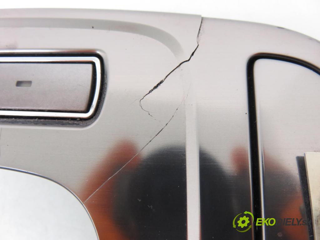 FORD MONDEO IV (BA7) LIFTBACK 2008 92,00 1.8 TDCi - QYBA 1753,00 Panel kúrenia KLIMATRONIK 7S7T18C612AG