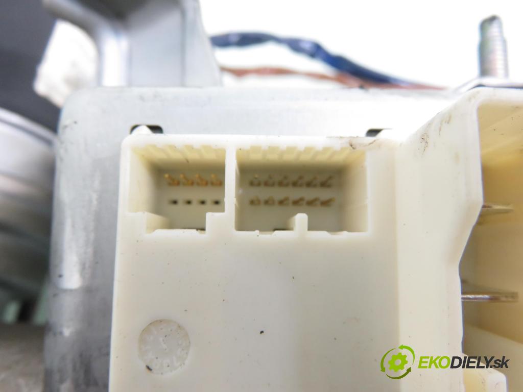 TOYOTA YARIS (_P9_) HB 2007 51,00 1.0 VVT-i (KSP90_) - 1KR-FE 998,00 serv/podporovanie elektrické 896500D110 ; 6900001067 ; 452000D101