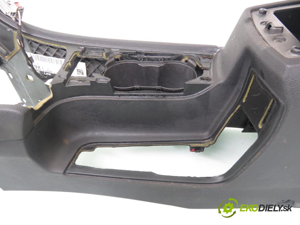 FORD MONDEO IV (BA7) LIFTBACK 2008 92,00 1.8 TDCi - QYBA 1753,00 Lakťová opierka 7S71A042B61 ; 7S71A042B60AB