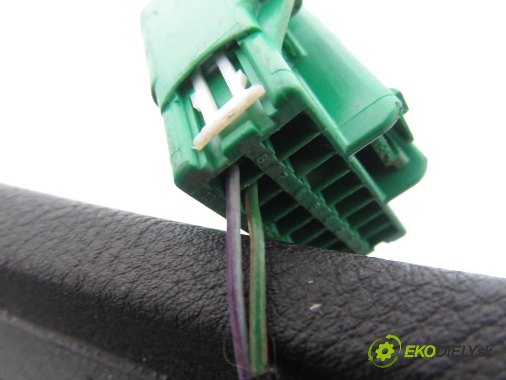 FORD MONDEO IV (BA7) LIFTBACK 2008 92,00 1.8 TDCi - QYBA 1753,00 Lakťová opierka 7S71A042B61 ; 7S71A042B60AB