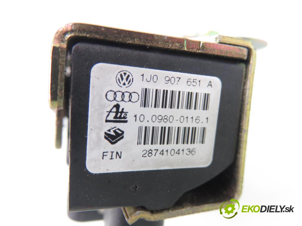 AUDI A3 (8L1) HB 2001 66,00 1.9 TDI 90 - ALH 1896,00 snímač ESP 1J0907657B