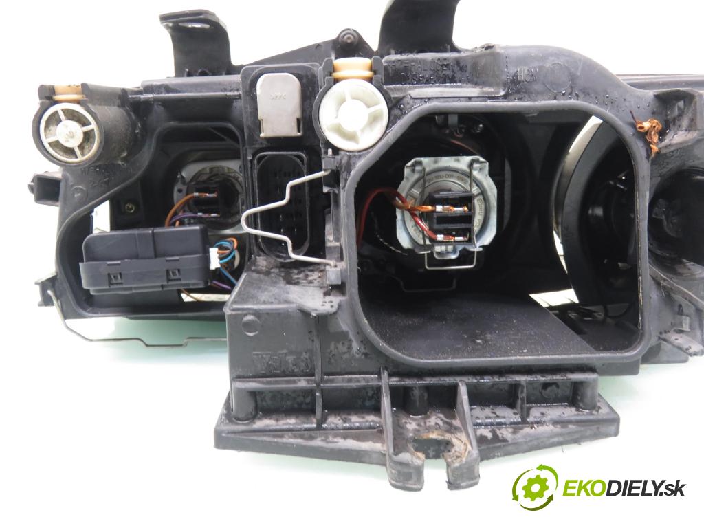 AUDI A4 (8E2, B6) SEDAN 2002 96,00 2.0 20V 130 - ALT 1984,00 Svetlo PP 8E0941004F ; 89305700