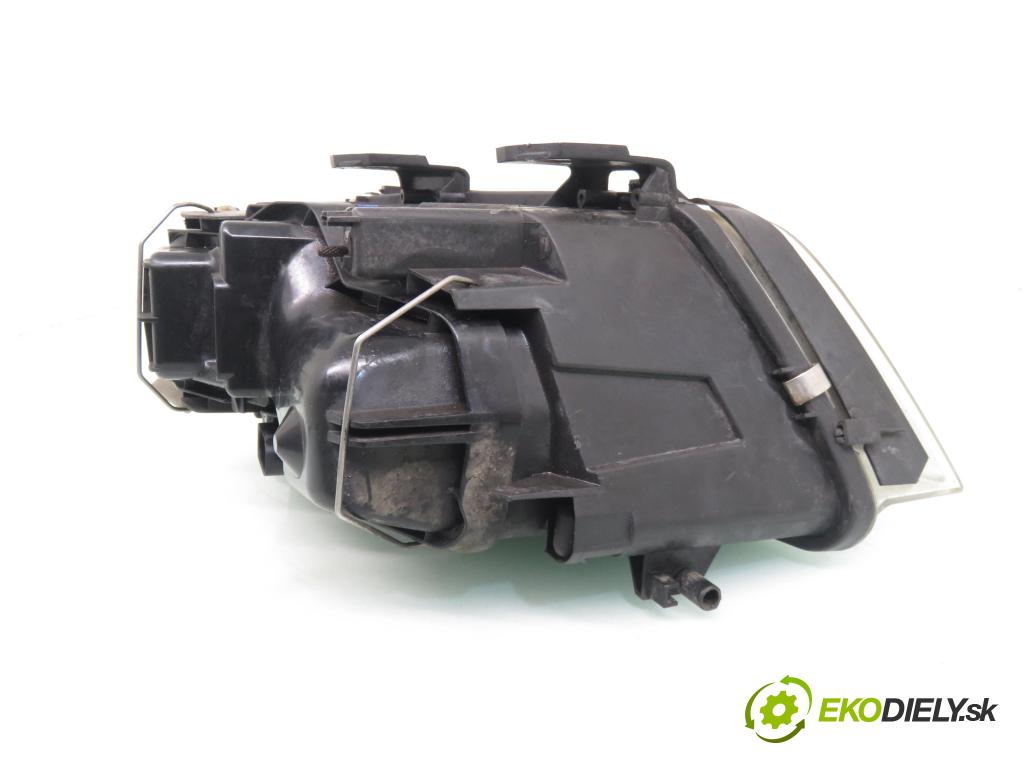 AUDI A6 Avant (4B5, C5) KOMBI 2004 120,00 2.5 TDI V6 163 - BDG 2496,00 Svetlo LP 14847300