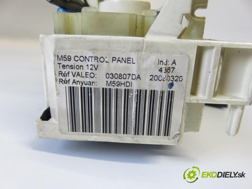 PEUGEOT PARTNER Skrzynia (5_, G_) FURGON 2008 55,00 1.6 HDi 75 - 9HW (DV6BTED4) 1560,00 Panel kúrenia 030807DA