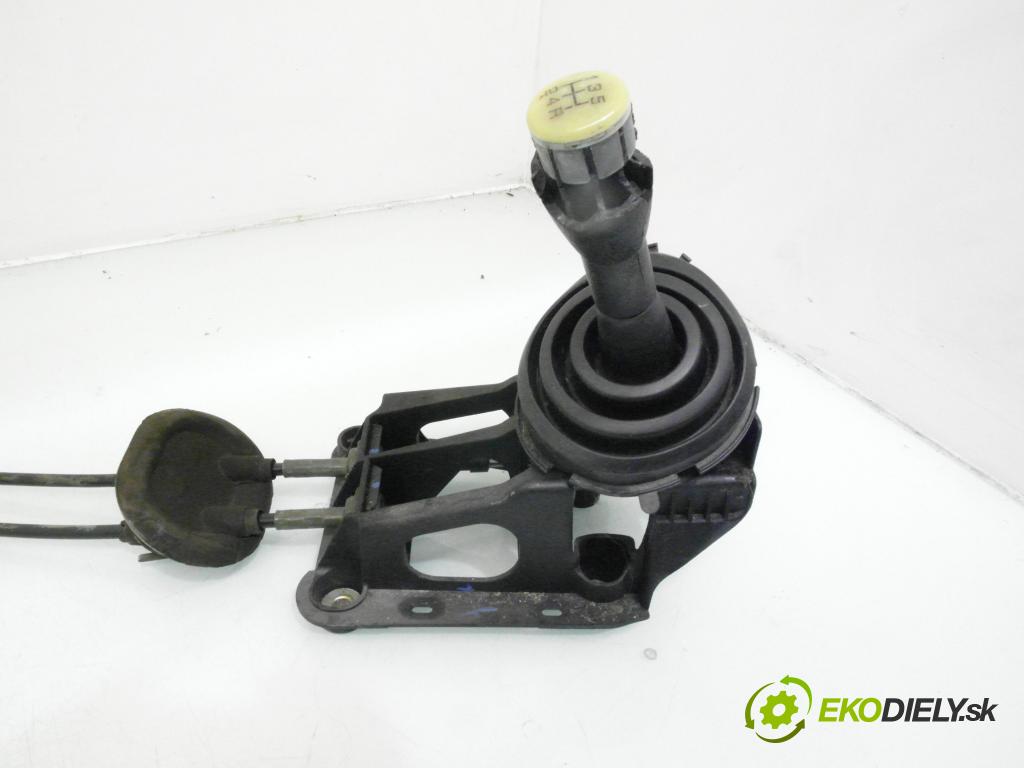 CITROEN C3 I (FC_) HB 2002 44,00 1.1 i - HFX (TU1A) 1124,00 ZVEDÁK: 9647821280