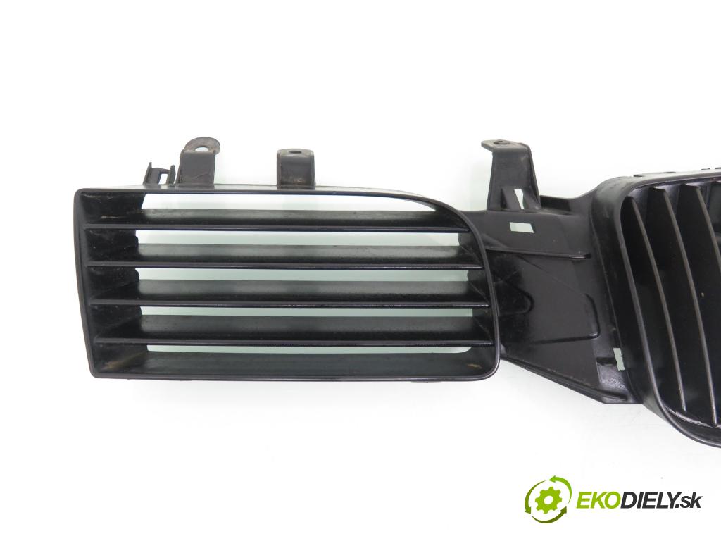 SEAT LEON (1M1) HB 2000 74,00 1.6 - AEH 1595,00 Mriežka / maska 1M0853653 ; 1M0853651F