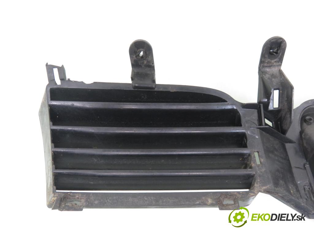 SEAT LEON (1M1) HB 2000 74,00 1.6 - AEH 1595,00 Mriežka / maska 1M0853653 ; 1M0853651F